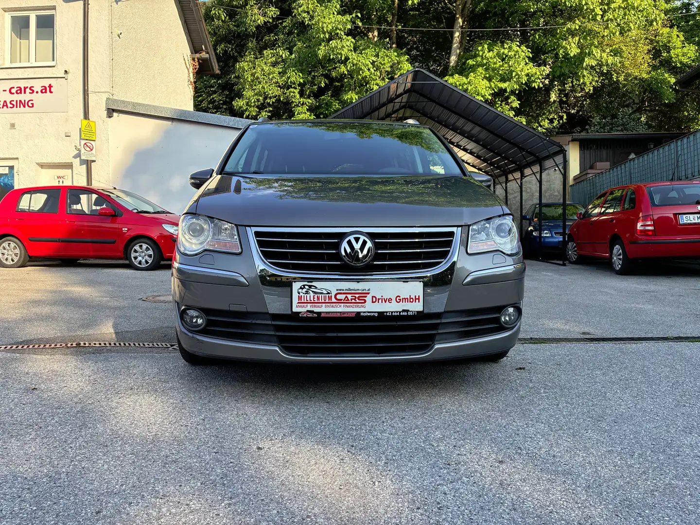 Volkswagen Touran Highline BMT 1,9 TDI DPF*Fixzinssatz ab 6,274 % Grau - 2
