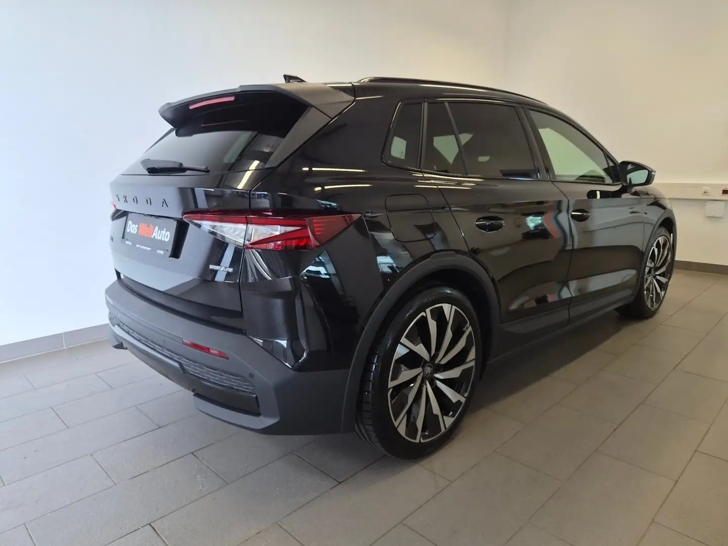 Skoda Elroq Sportline 85x Schwarz - 2