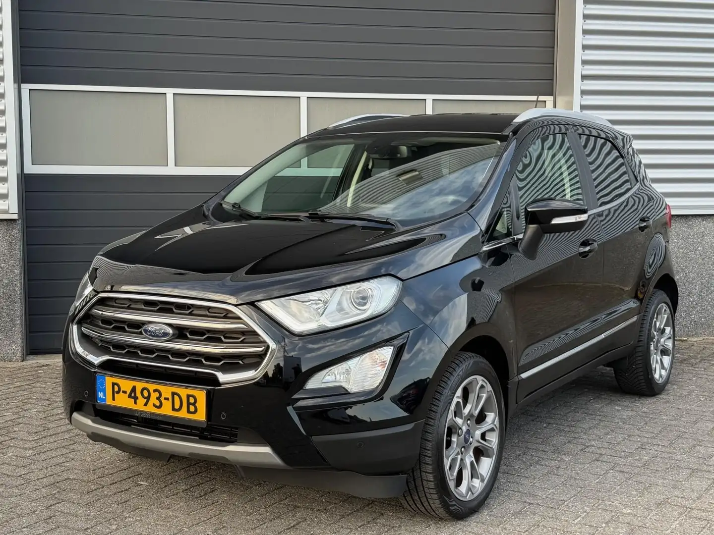 Ford EcoSport 1.0 EcoBoost Titanium Automaat Zwart - 2