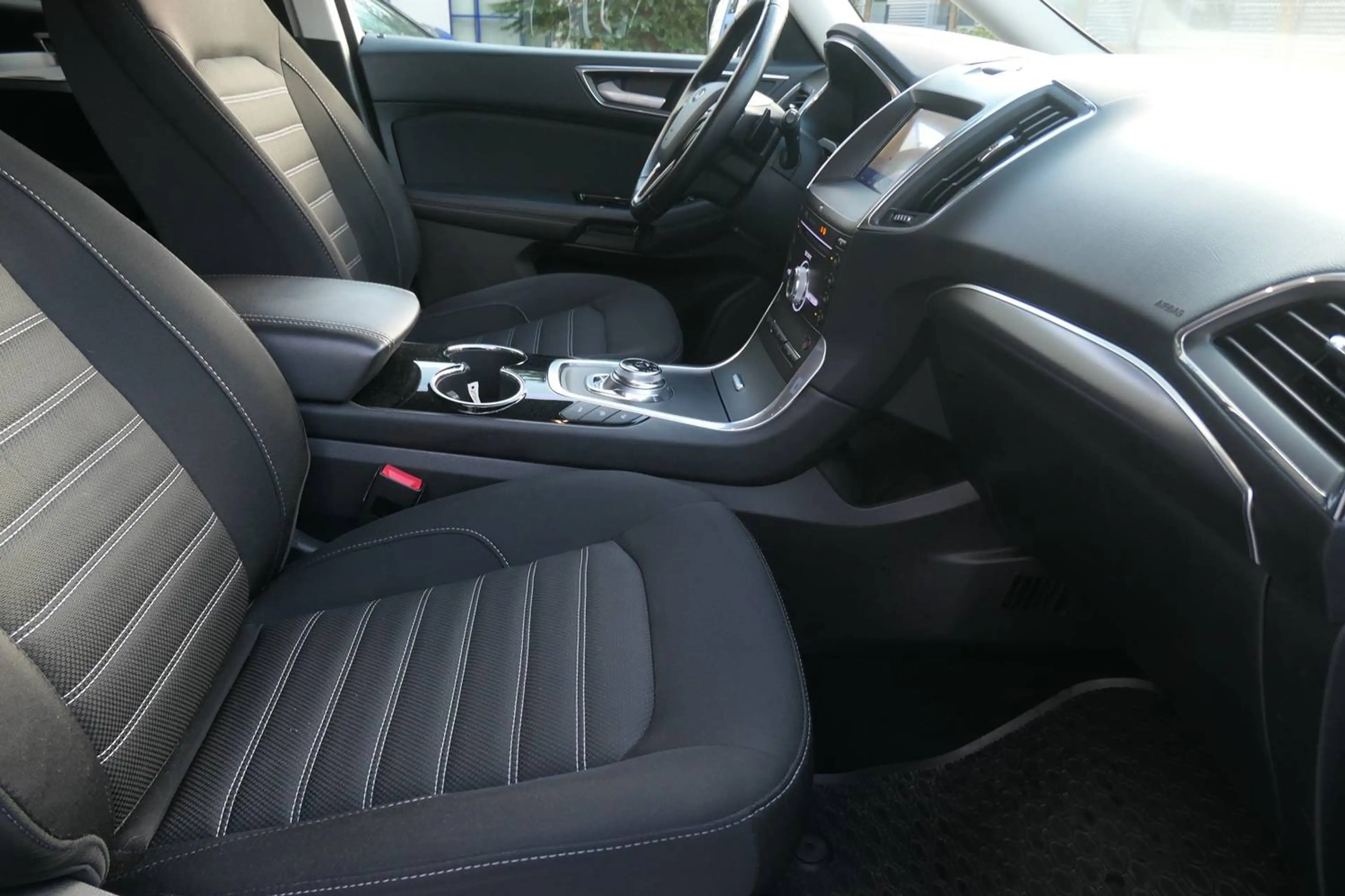 Ford Galaxy Galaxy Diesel 2.0 TDCi Aut. Titanium 7Sitzer LED Kamera AHK Top Zustand! — photo 3