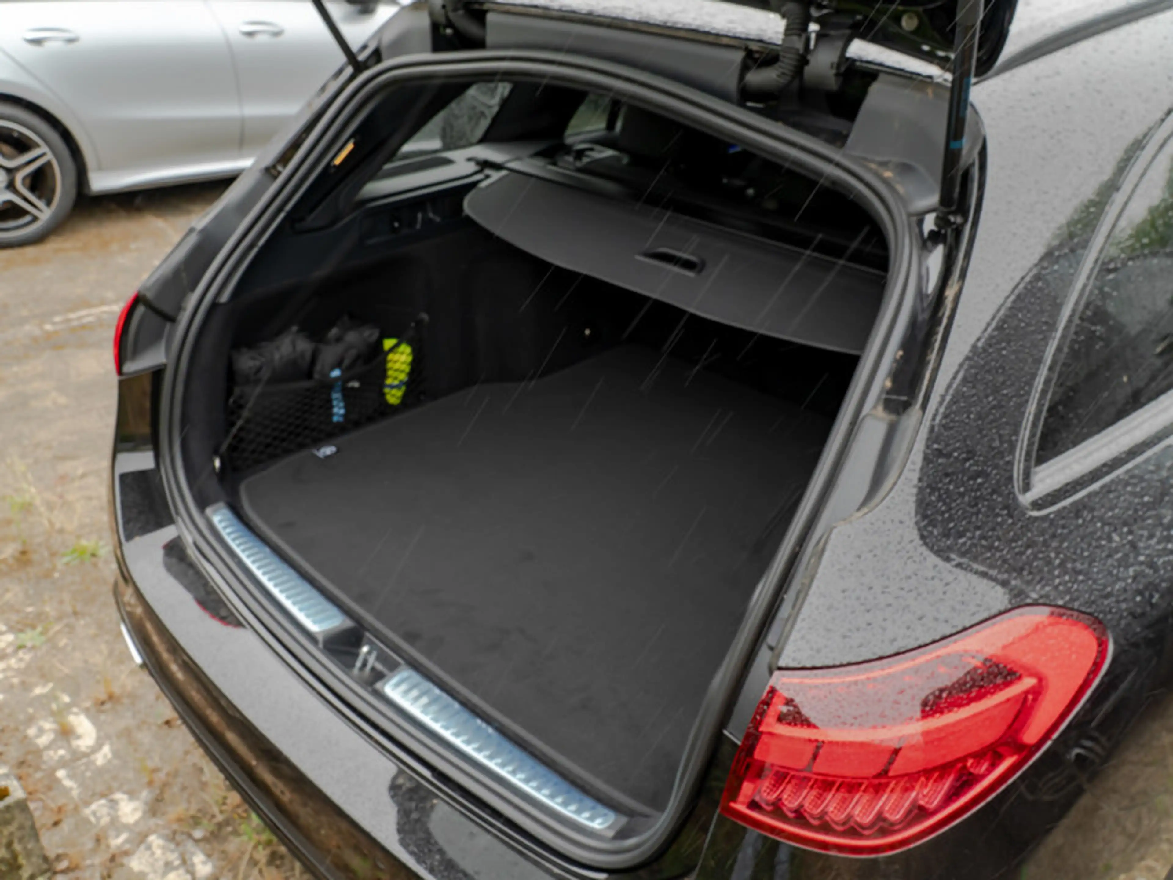 Mercedes-Benz C 200 d T AMG-Sport/LED/360/AHK/Night/Distr/Memo — photo 7
