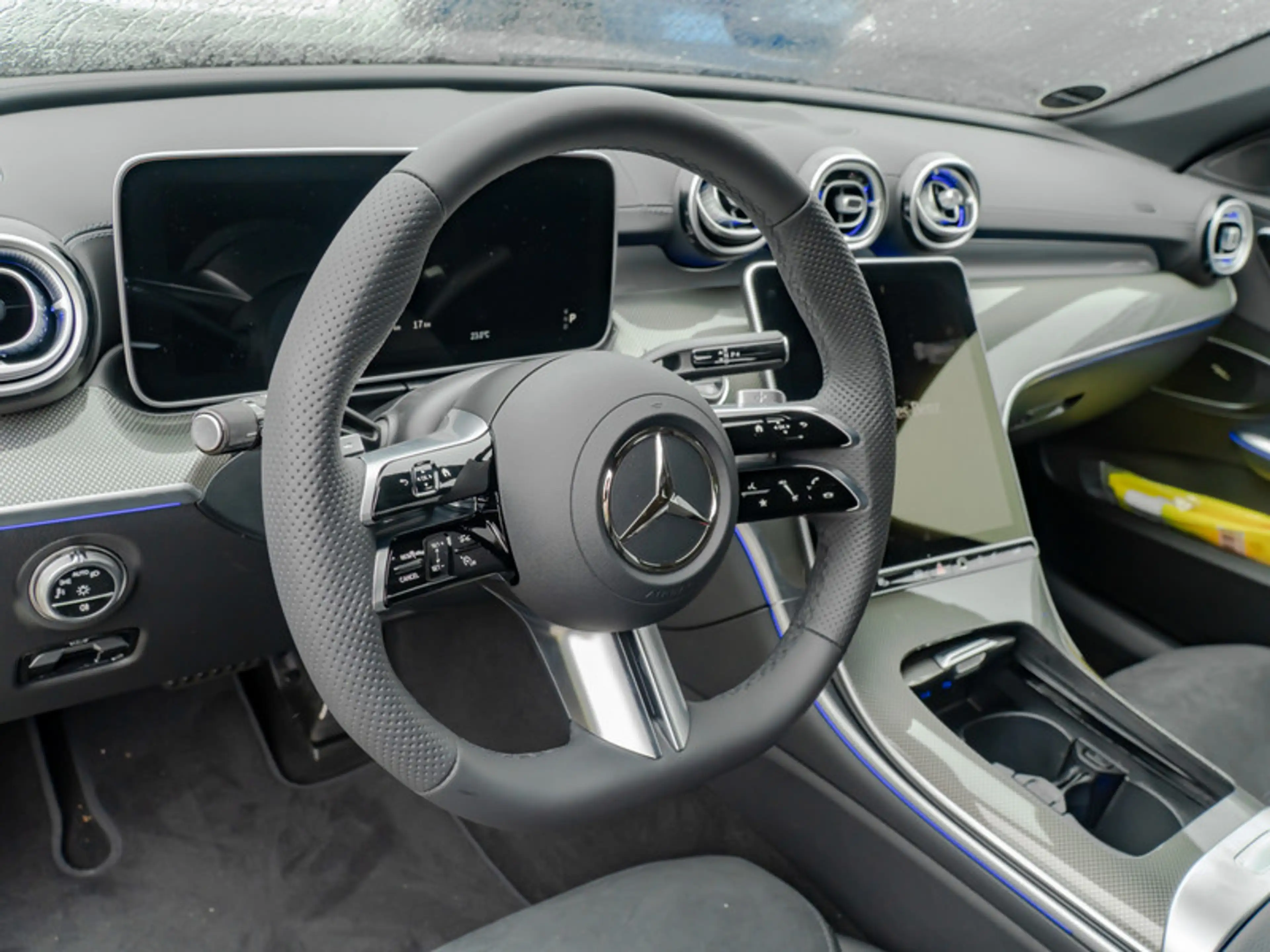 Mercedes-Benz C 200 d T AMG-Sport/LED/360/AHK/Night/Distr/Memo — photo 12