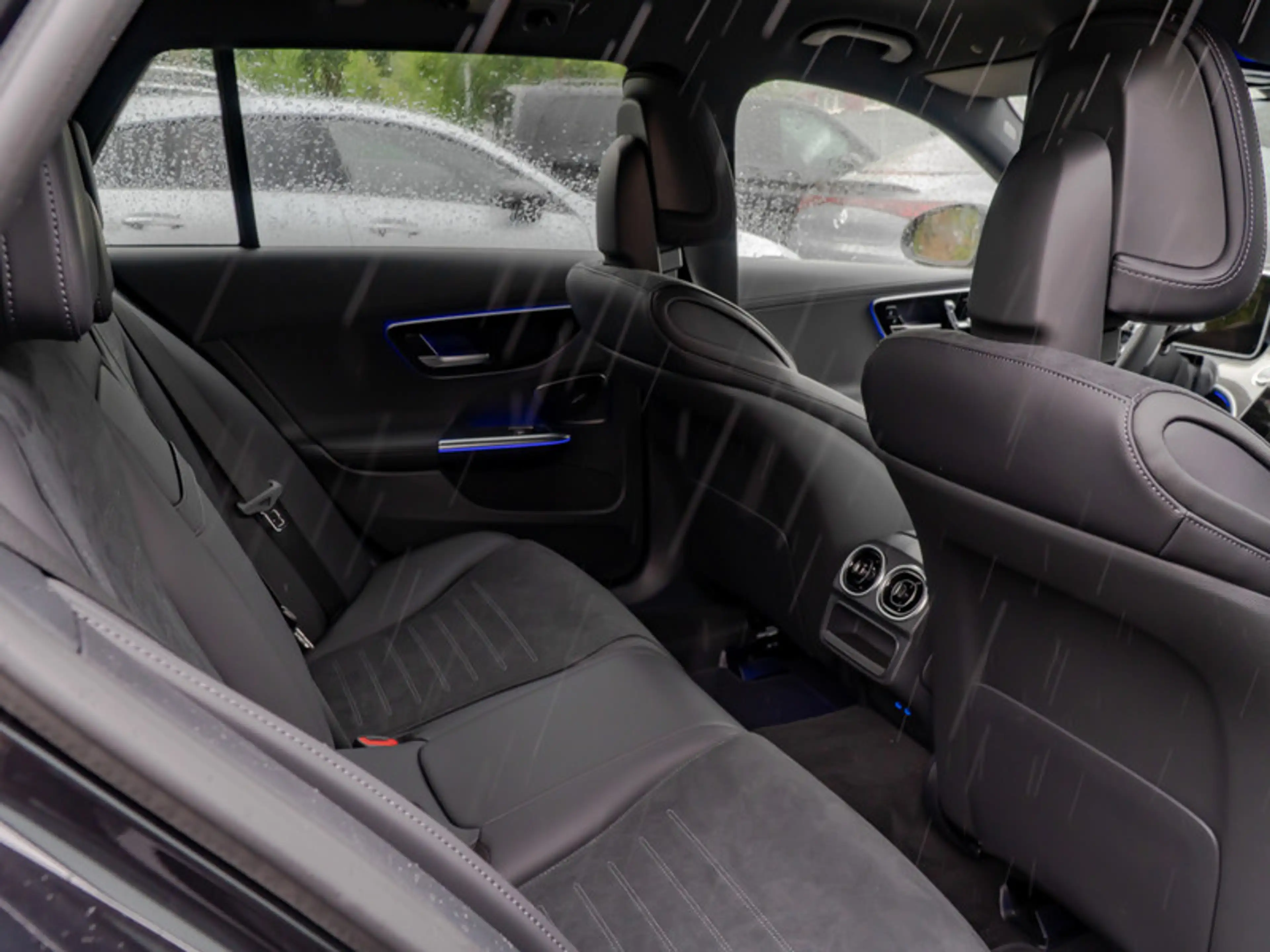 Mercedes-Benz C 200 d T AMG-Sport/LED/360/AHK/Night/Distr/Memo — photo 10
