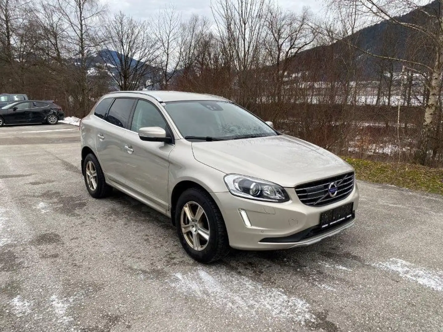 Volvo XC60 XC60 D4 Kinetic AWD Geartronic Kinetic Or - 2