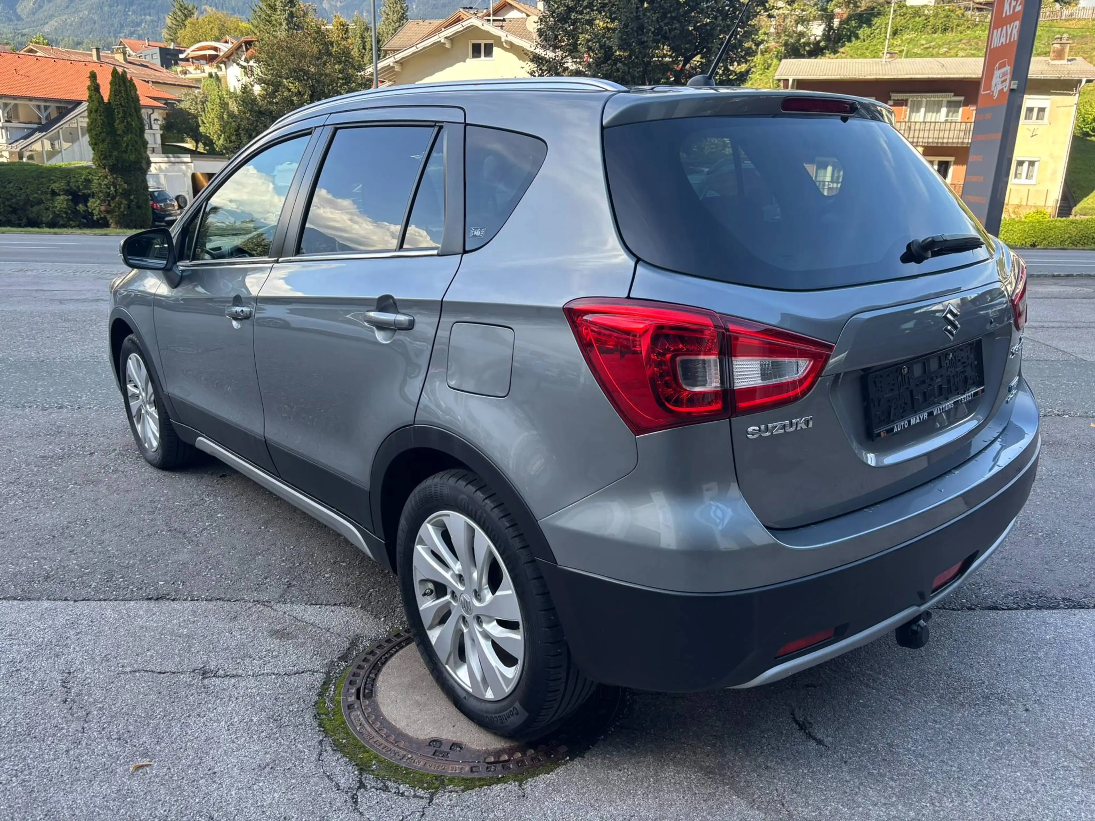 Suzuki SX4 S-Cross 1,4 GL DITC Hybrid ALLGRIP Shine — photo 8