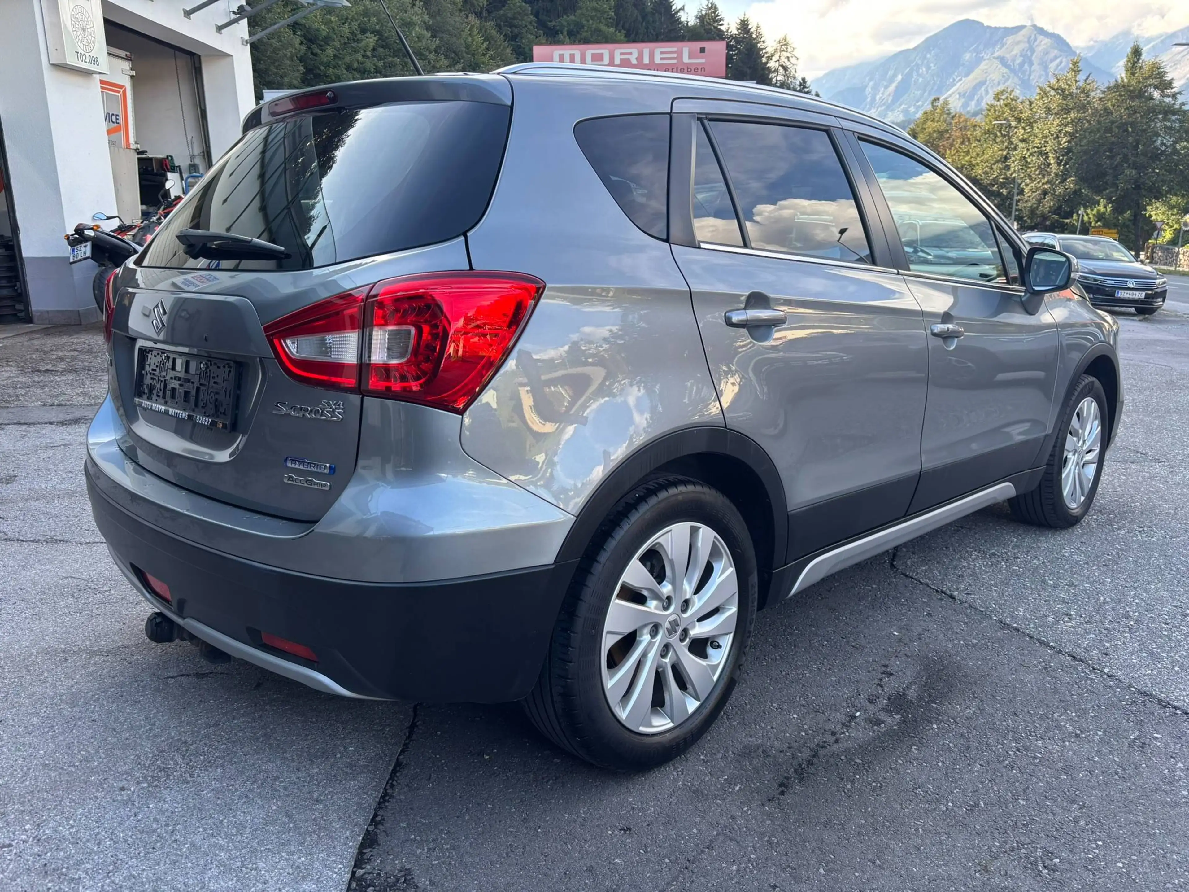 Suzuki SX4 S-Cross 1,4 GL DITC Hybrid ALLGRIP Shine — photo 6