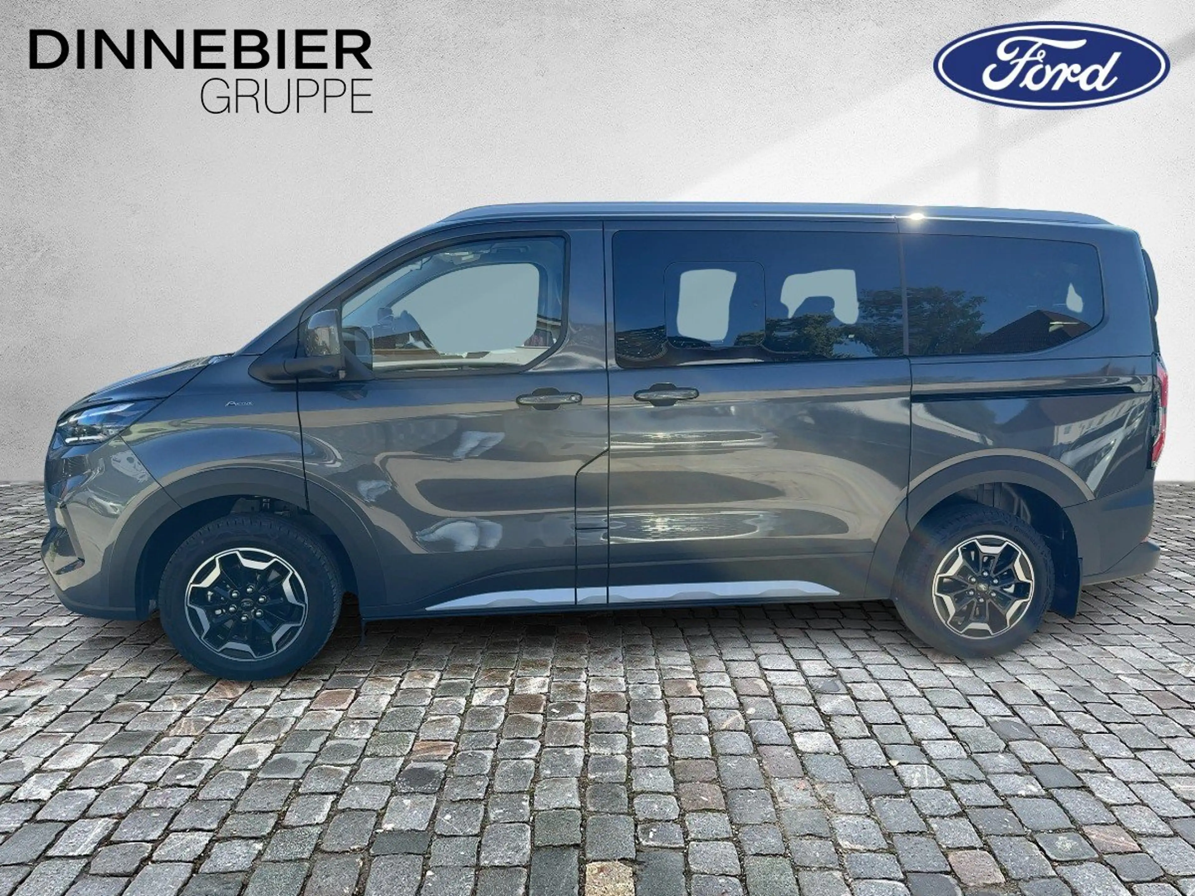 Ford Tourneo Custom Bus 320 L1 Active 125 kW — photo 3