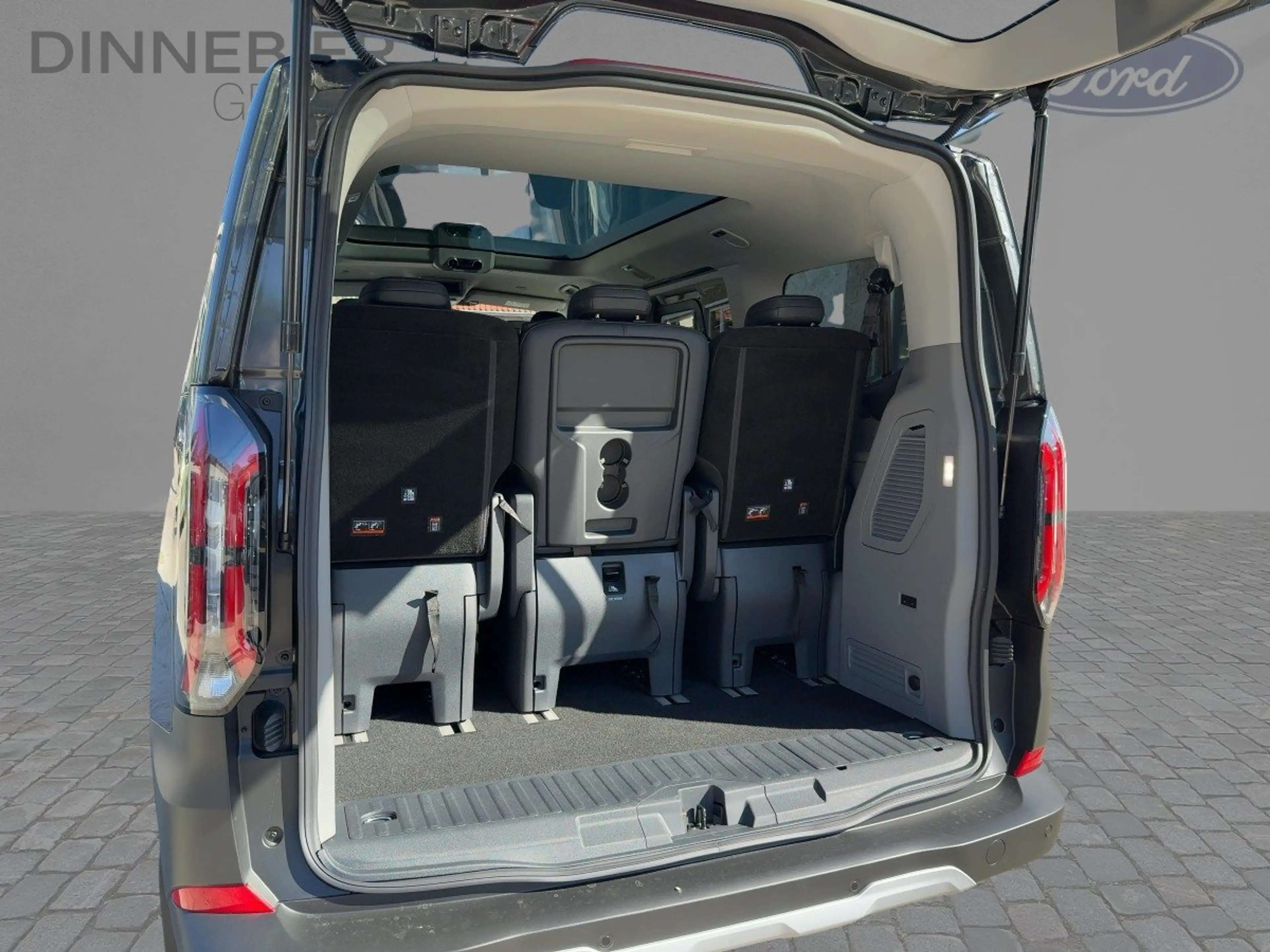 Ford Tourneo Custom Bus 320 L1 Active 125 kW — photo 8
