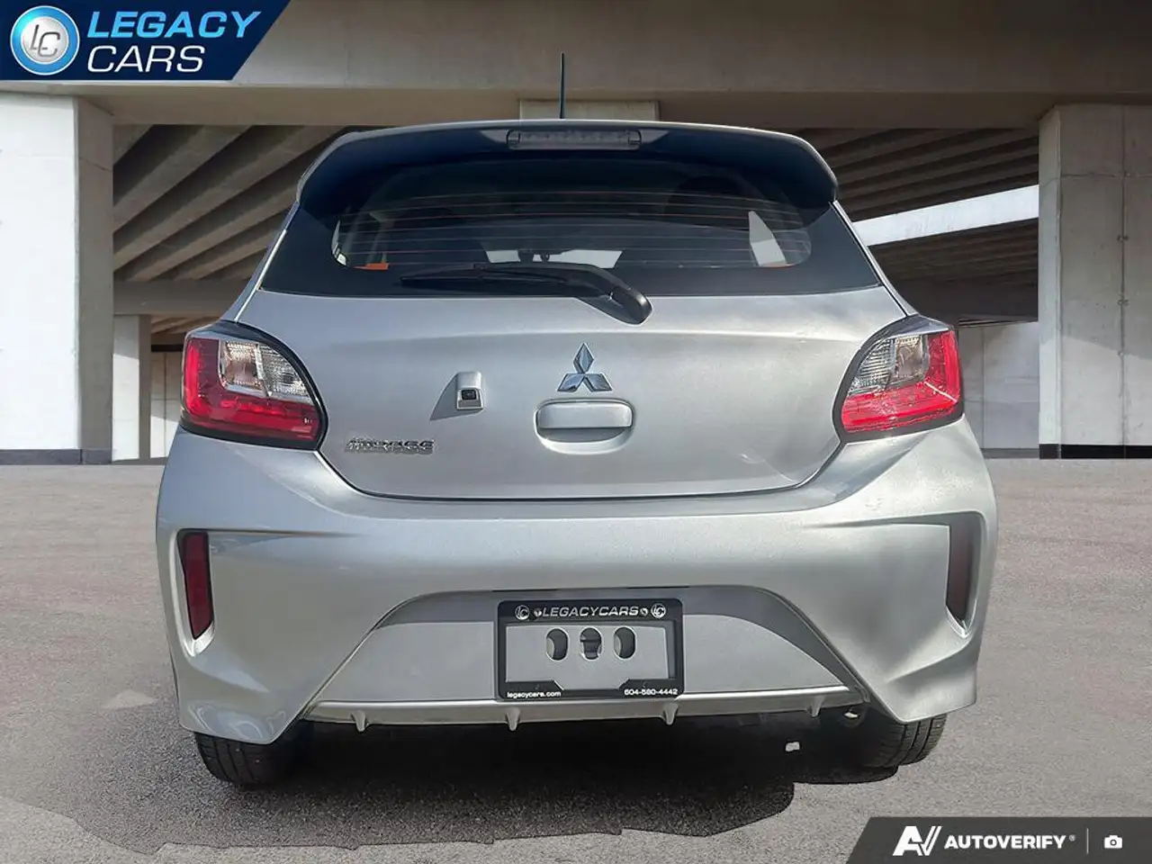 Mitsubishi Mirage снимка Mitsubishi Mirage