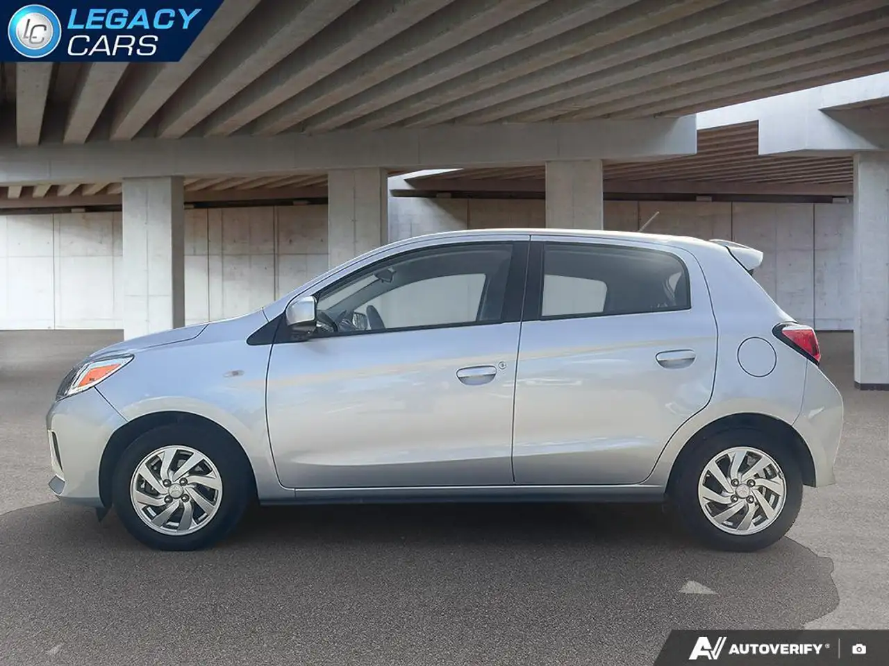 Mitsubishi Mirage снимка Mitsubishi Mirage