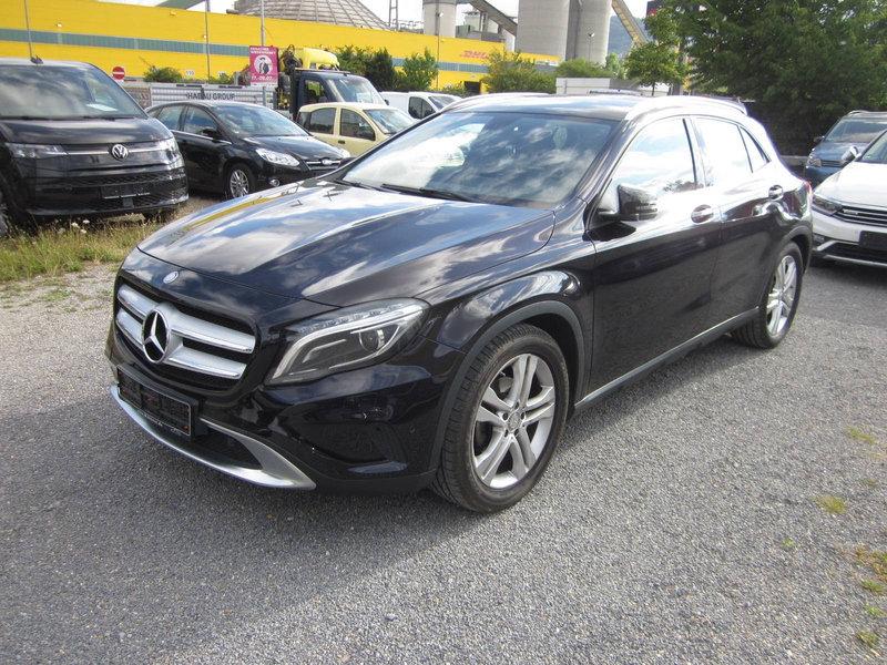 Mercedes-Benz GLA 200 GLA 7G-DCT Edition — photo 2