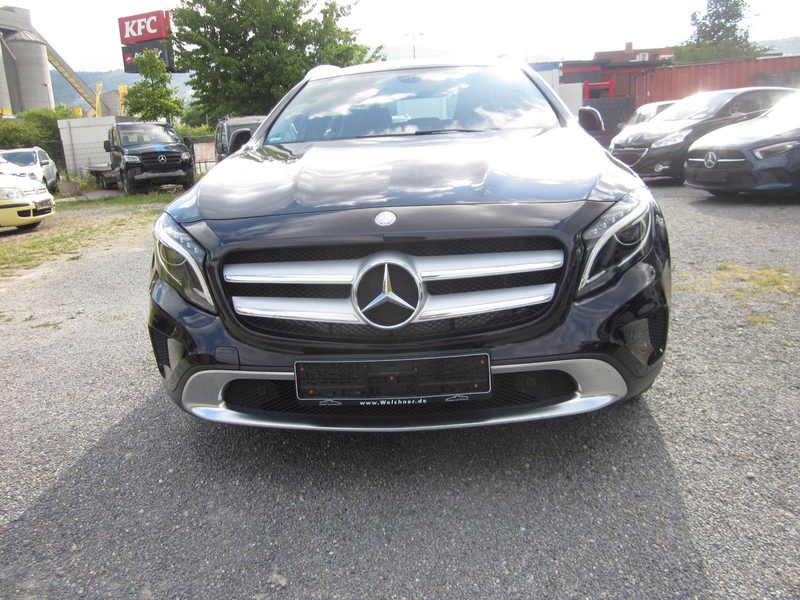 Mercedes-Benz GLA 200 GLA 7G-DCT Edition