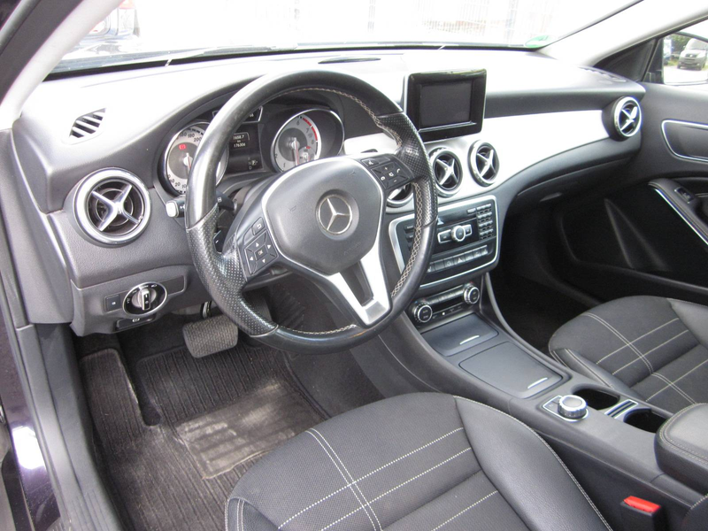 Mercedes-Benz GLA 200 GLA 7G-DCT Edition — photo 7