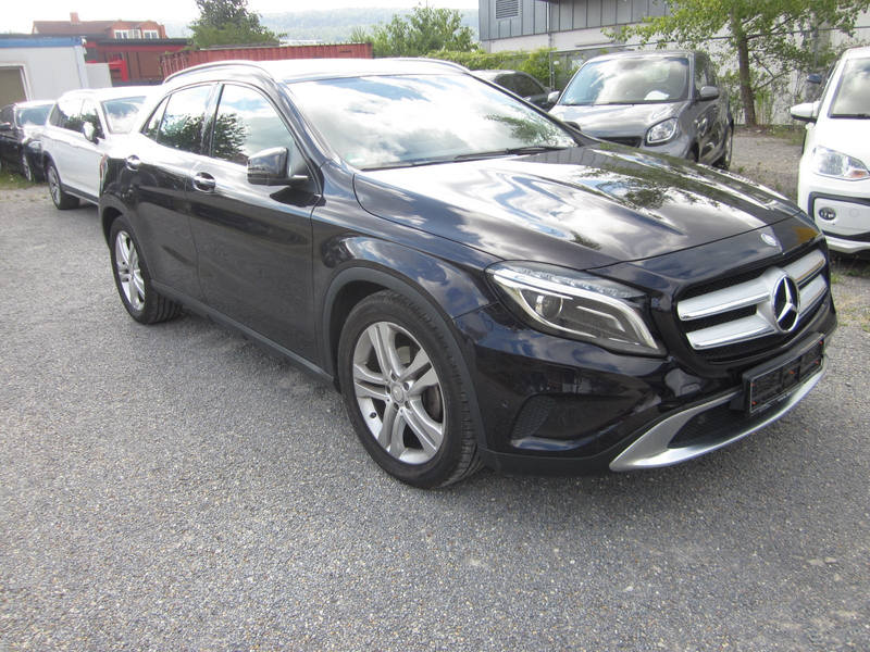 Mercedes-Benz GLA 200 GLA 7G-DCT Edition — photo 3