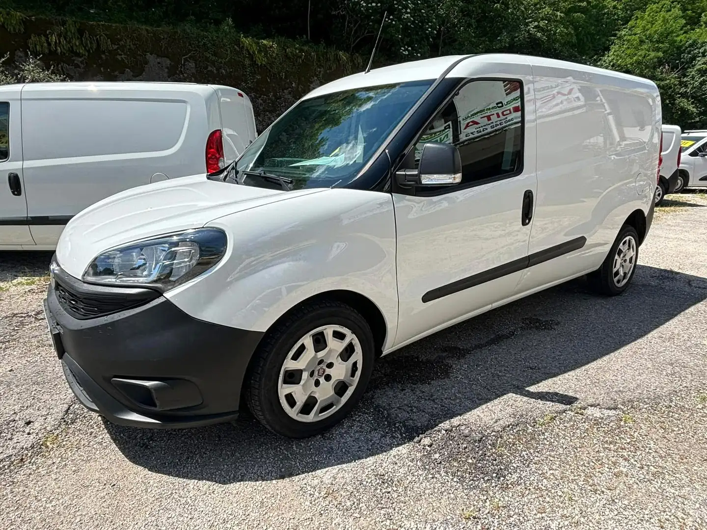 Fiat Doblo DOBLO MAXI 1.6 cv 105 Anno 2021 3 POSTI Weiß - 1