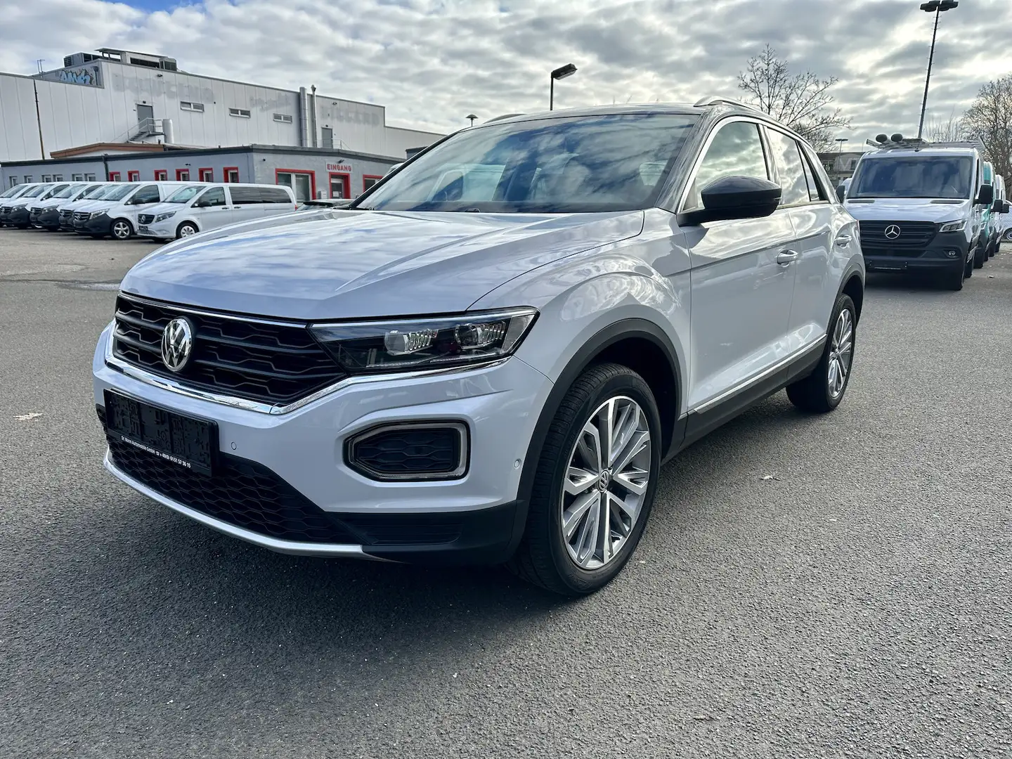 Volkswagen T-Roc IQ.DRIVE LED Navi PDC SHZ Weiß - 1