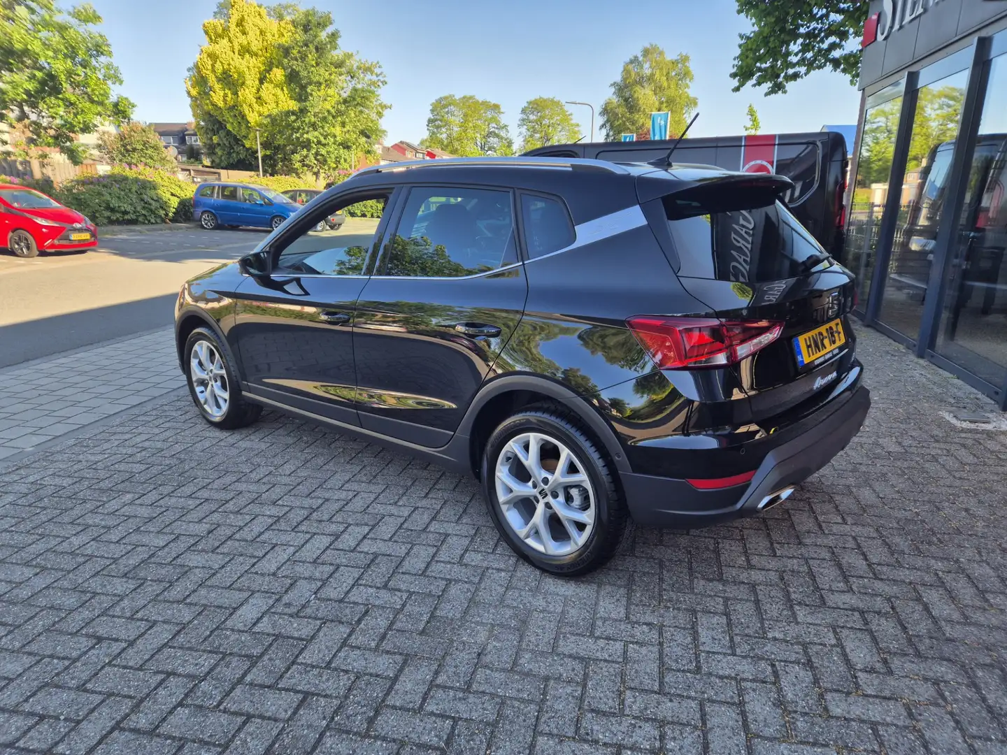 SEAT Arona 1.0 EcoTSI 115pk FR Anniversary automaat Noir - 2