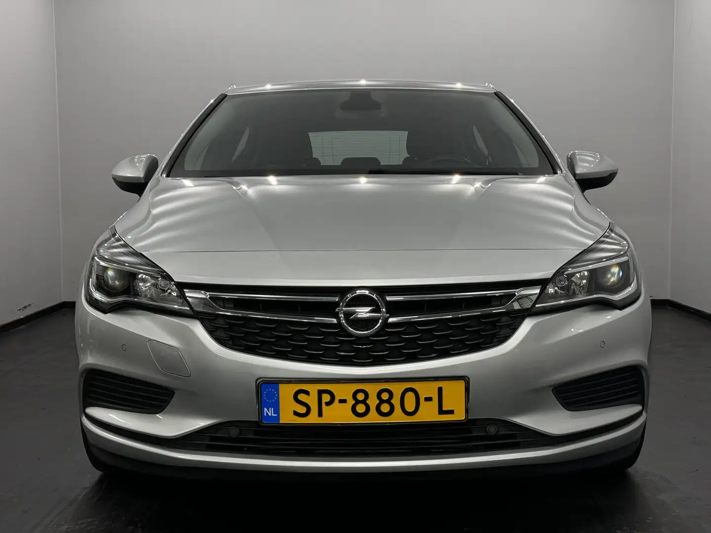 Opel Astra 1.0 Online Edition Parkeer sensoren, Navi, Clima, Grijs - 2