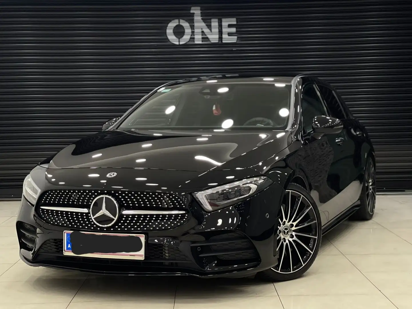 Mercedes-Benz A 250 Limousine Aut. Schwarz - 1