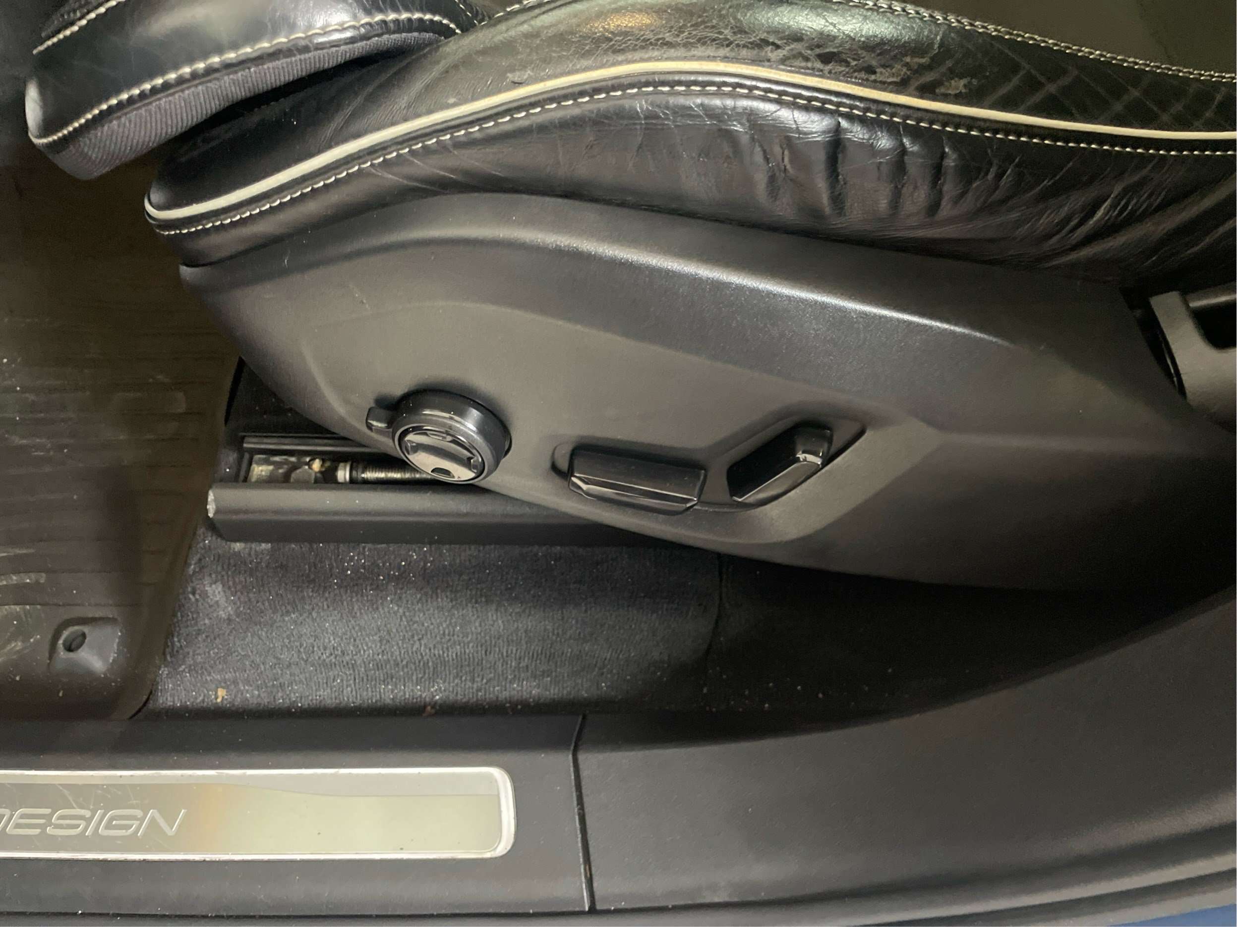 2018 Volvo XC90 T6 R-Design thumb 22