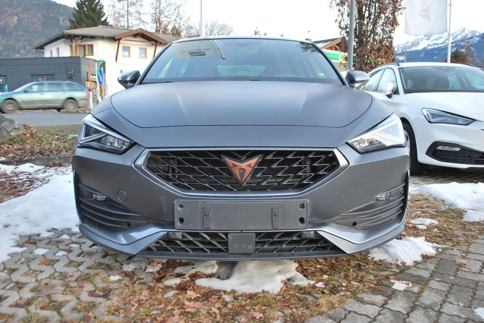CUPRA Leon VZ eHYBRID 180/245 Grau - 2