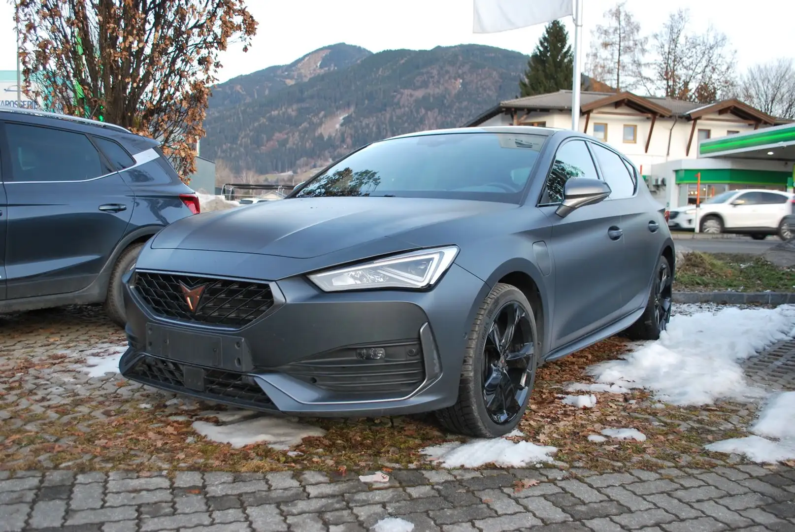 CUPRA Leon VZ eHYBRID 180/245 Grau - 1