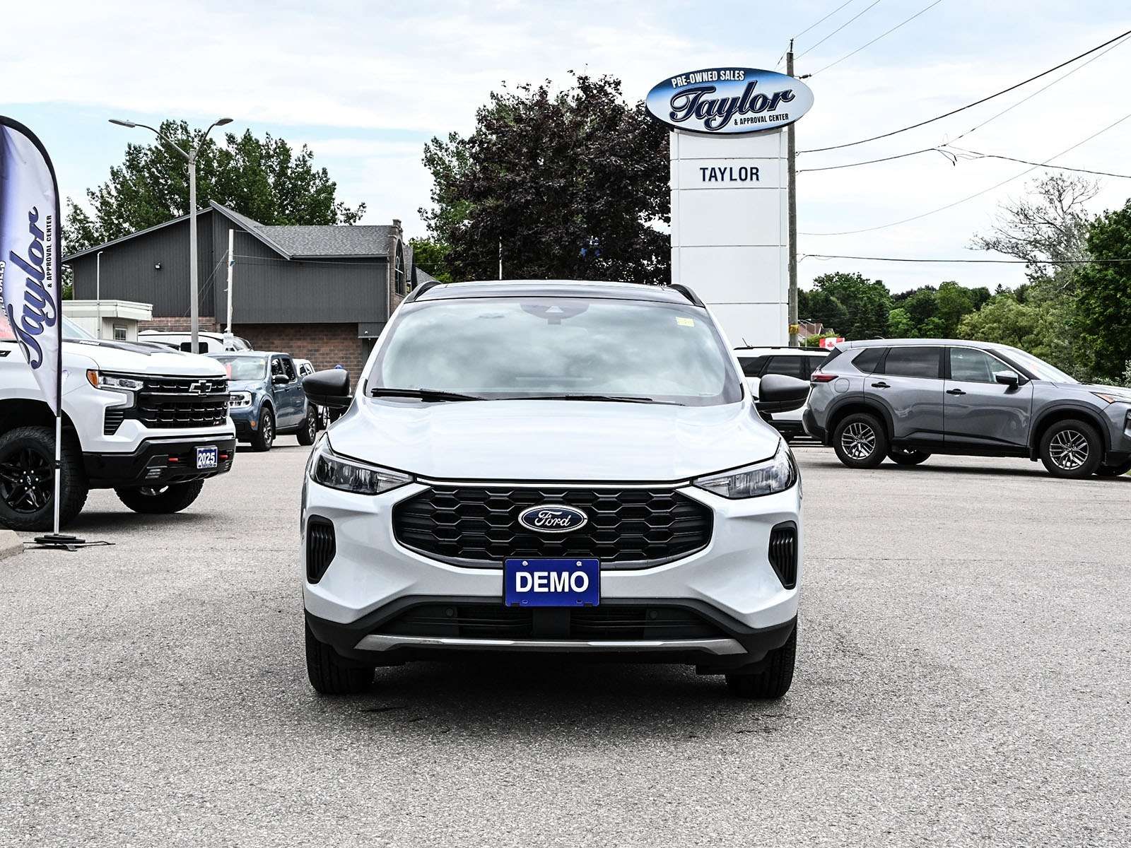 2026 Ford Escape ST-LINE *EXECUTIVE DEMO, PANORAMIC ROOF* — photo 1