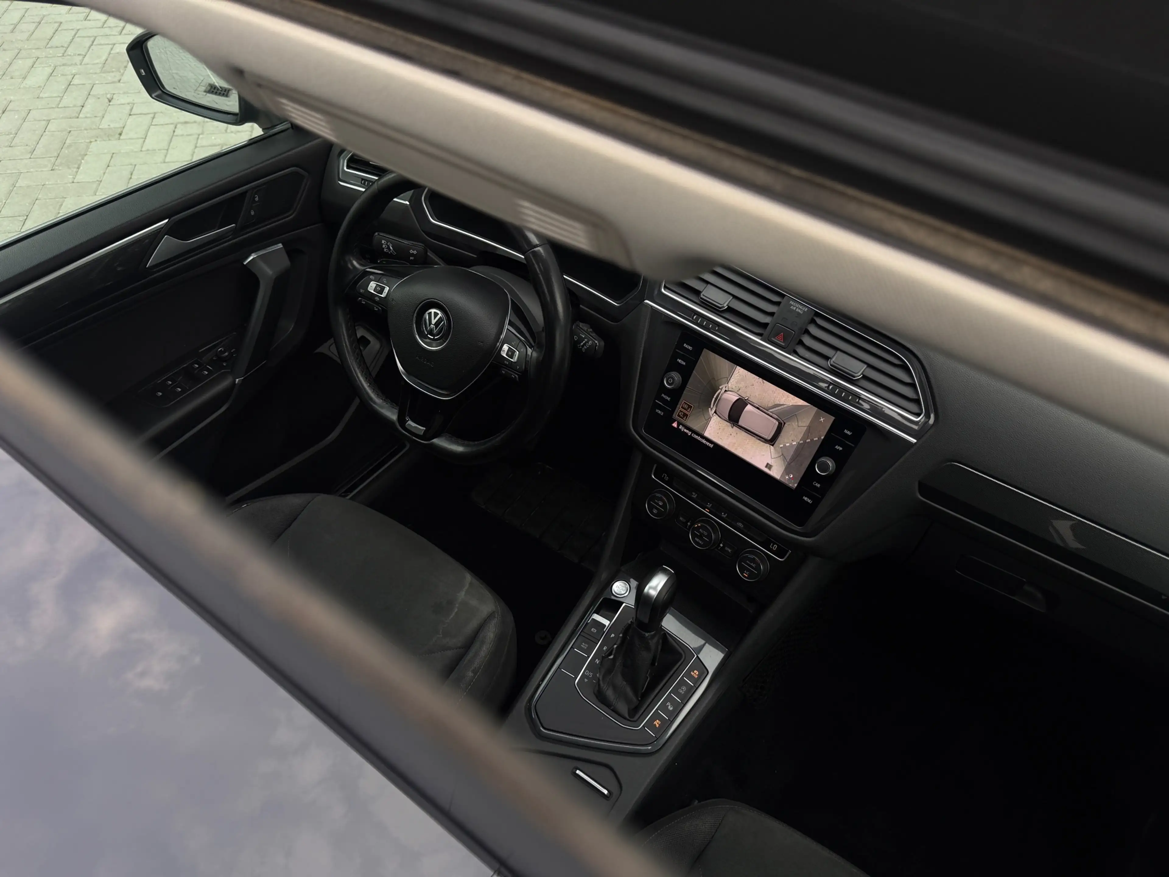 Volkswagen Tiguan Allspace 2.0 TDI R-Line 7p. PANO 360 Xenon — photo 15