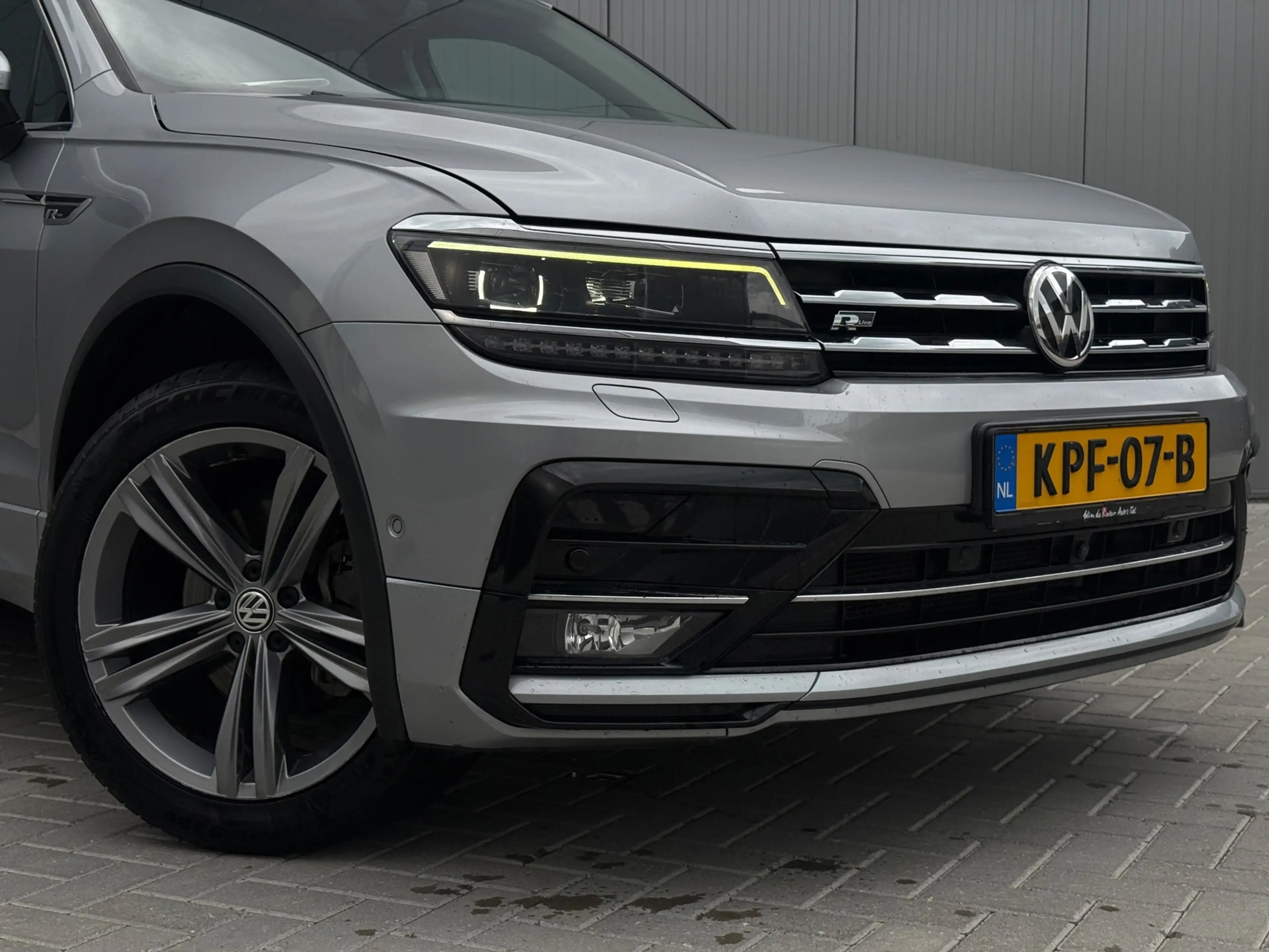 Volkswagen Tiguan Allspace 2.0 TDI R-Line 7p. PANO 360 Xenon — photo 4