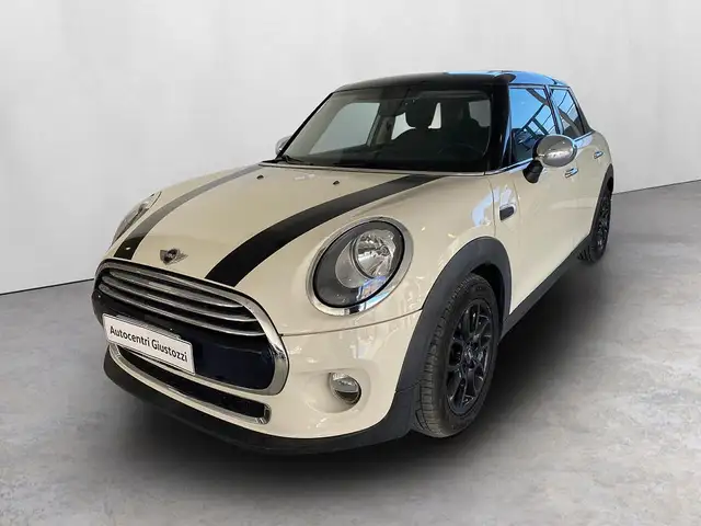 MINI Cooper D 1.5  5p auto