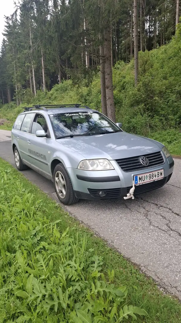 Volkswagen Passat 1,9 TDI PD Comfortline Blau - 1
