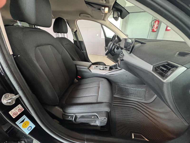 BMW 320 d Touring /Standheizung/LiveCo./Head-Up — photo 12