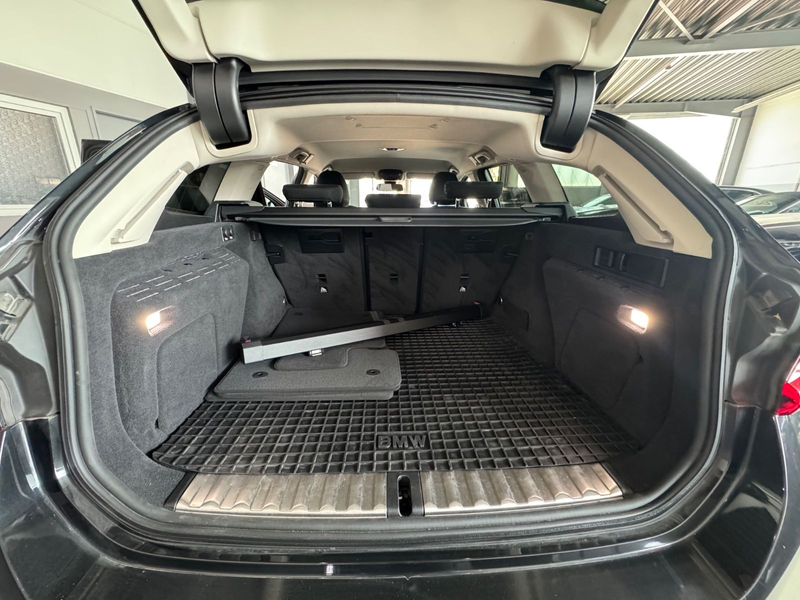 BMW 320 d Touring /Standheizung/LiveCo./Head-Up — photo 10
