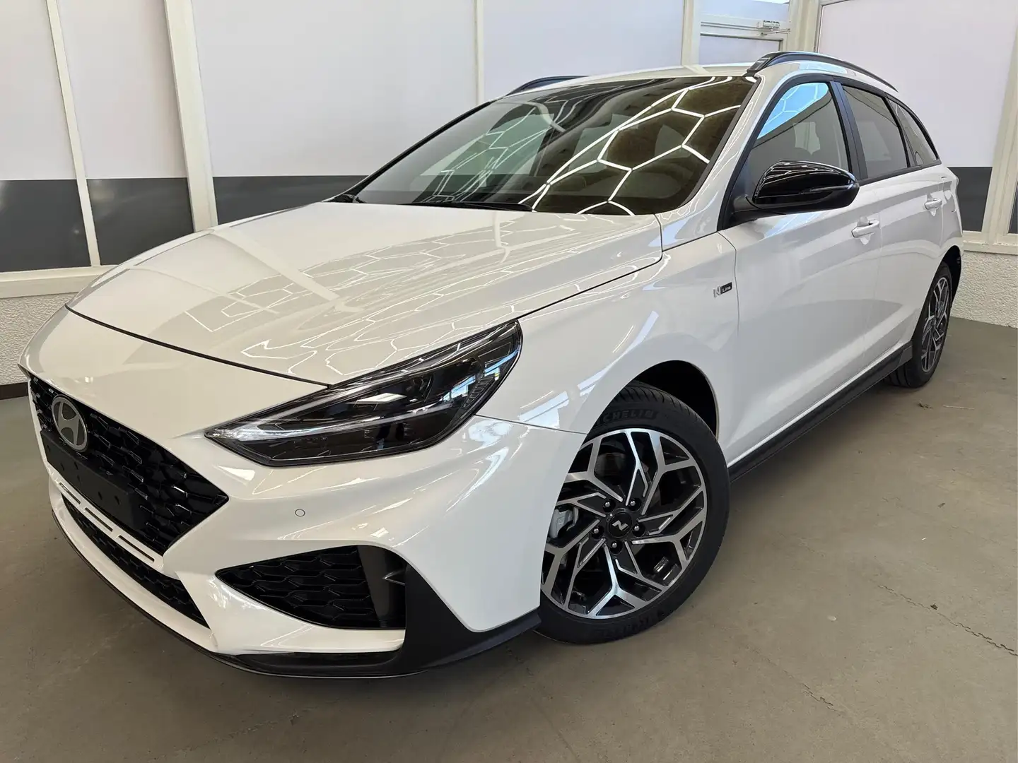 Hyundai i30 Kombi PREMIUM N-LINE SHZ NAVI PDC RFK 1.5 MPI 7... bijela - 1