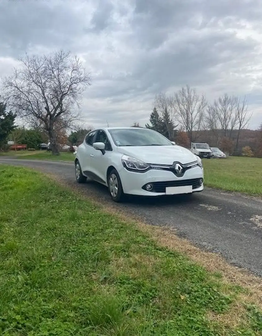 Renault Clio IV 90 CH ENERGY AIR MEDIANAV ECO² 82 G Blanc - 2