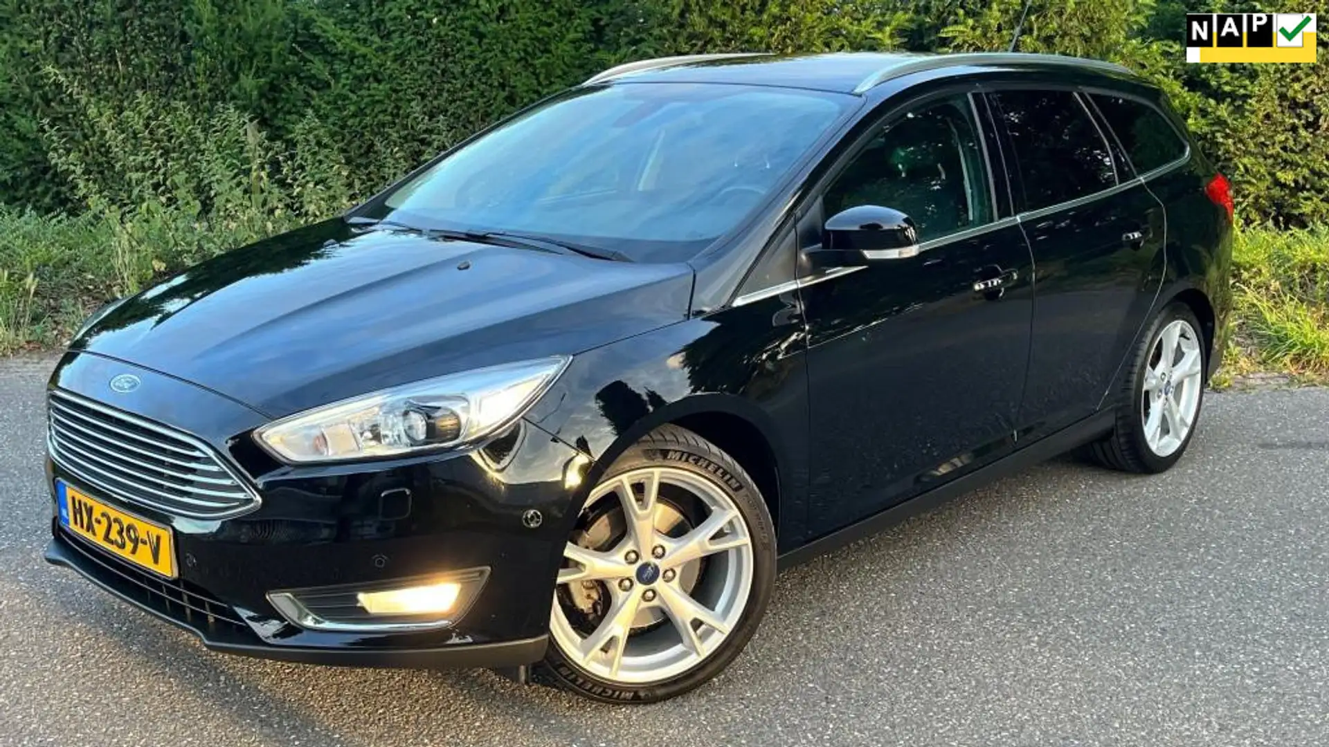 Ford Focus Wagon 1.5 Titanium Edition l 1e Eigenaar l NAVI l Noir - 1