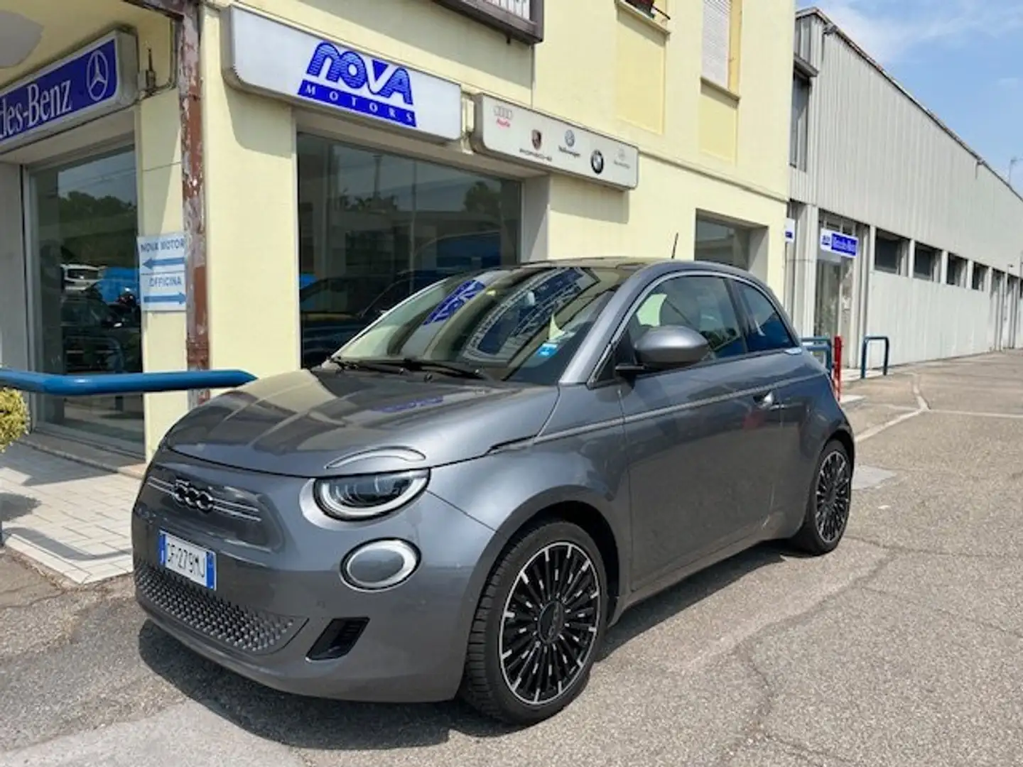 Fiat 500e 500e 42 kWh La Prima  OK NEOPATENTATI Gris - 1