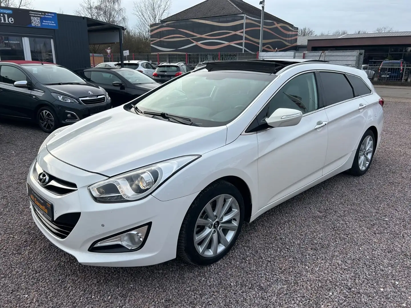 Hyundai i40 CW Premium *Navi*Xenon*Kamera*Panorama* Biały - 1
