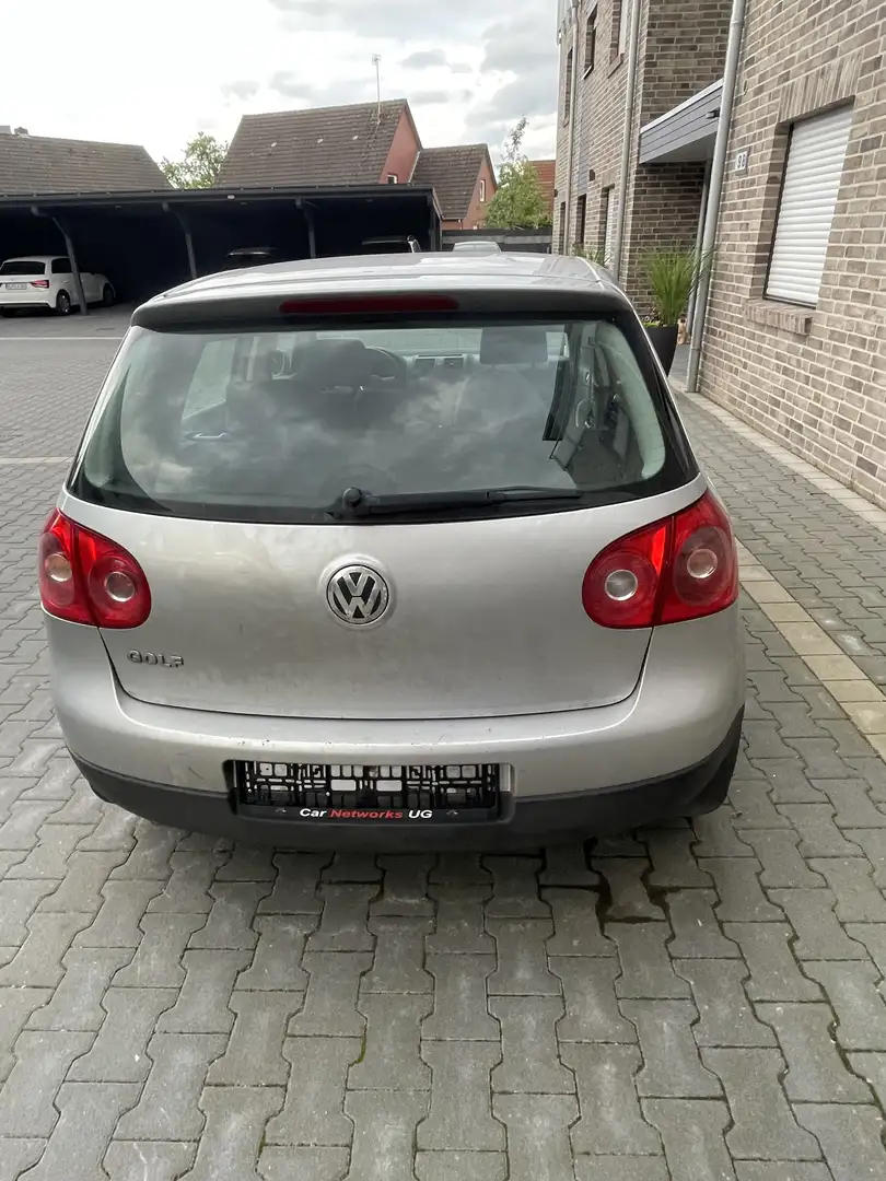 Volkswagen Golf 1.6 Trendline - 1