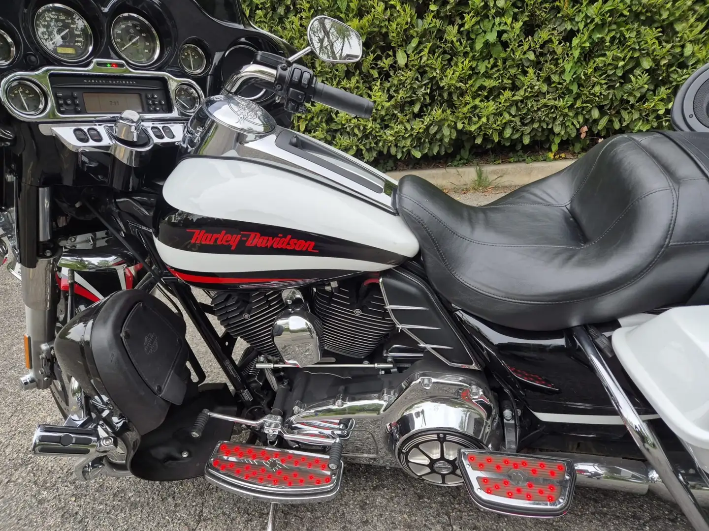 Harley-Davidson Electra Glide Full optional-Limited edition Bílá - 1