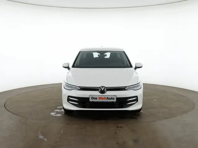 Volkswagen Golf view 3