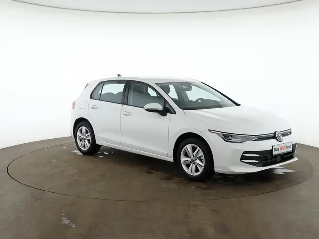 Volkswagen Golf view 2