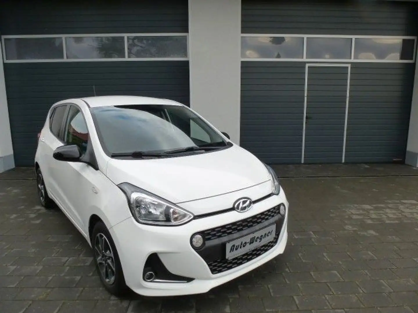 Hyundai i10 Trend Weiß - 1