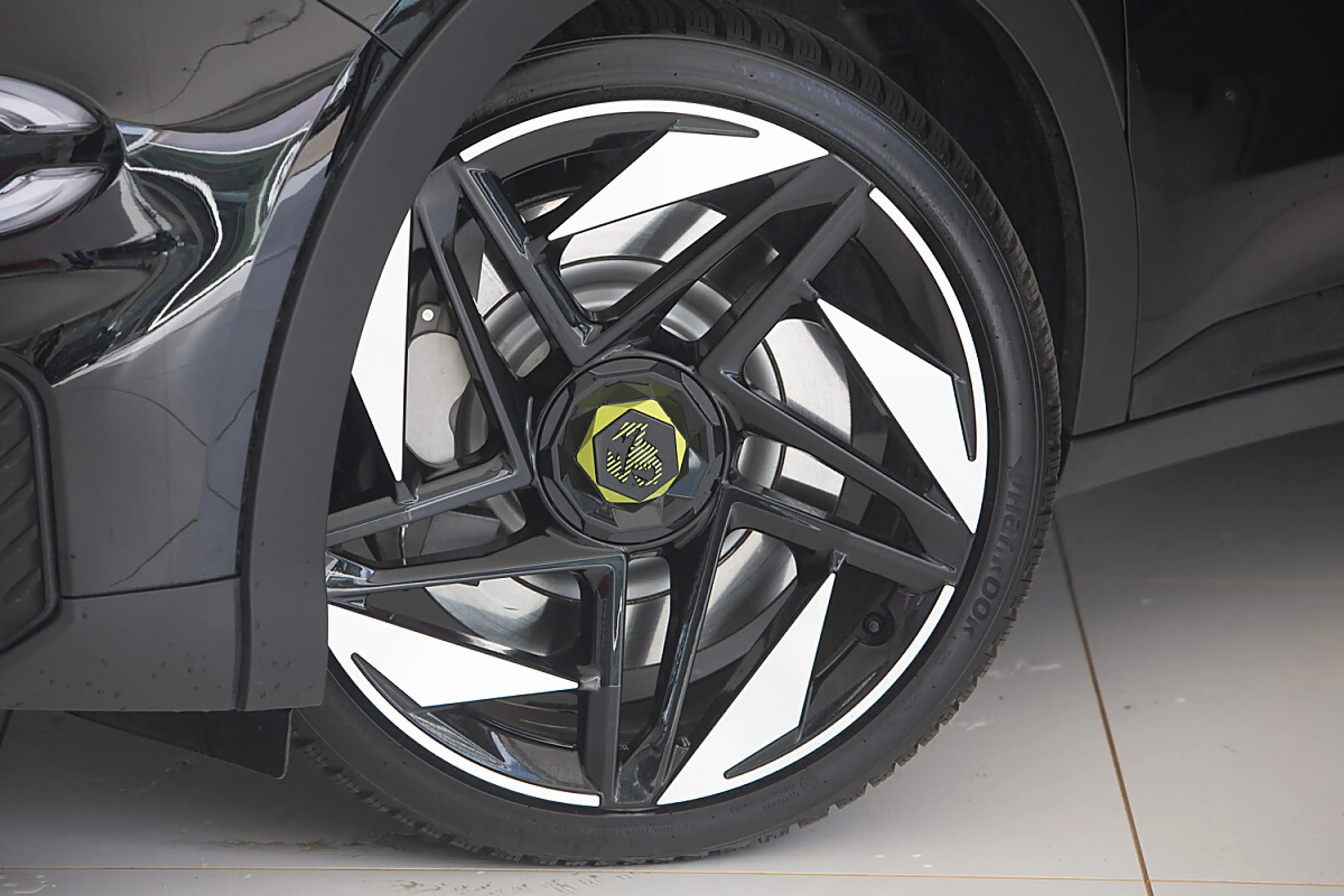 Abarth 600e Turismo — photo 4