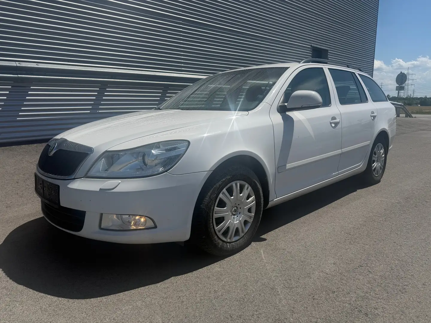 Skoda Octavia Octavia Kombi 2,0 Ambition TDI CR ID:91 Weiß - 2