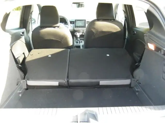 Mitsubishi Colt view 13