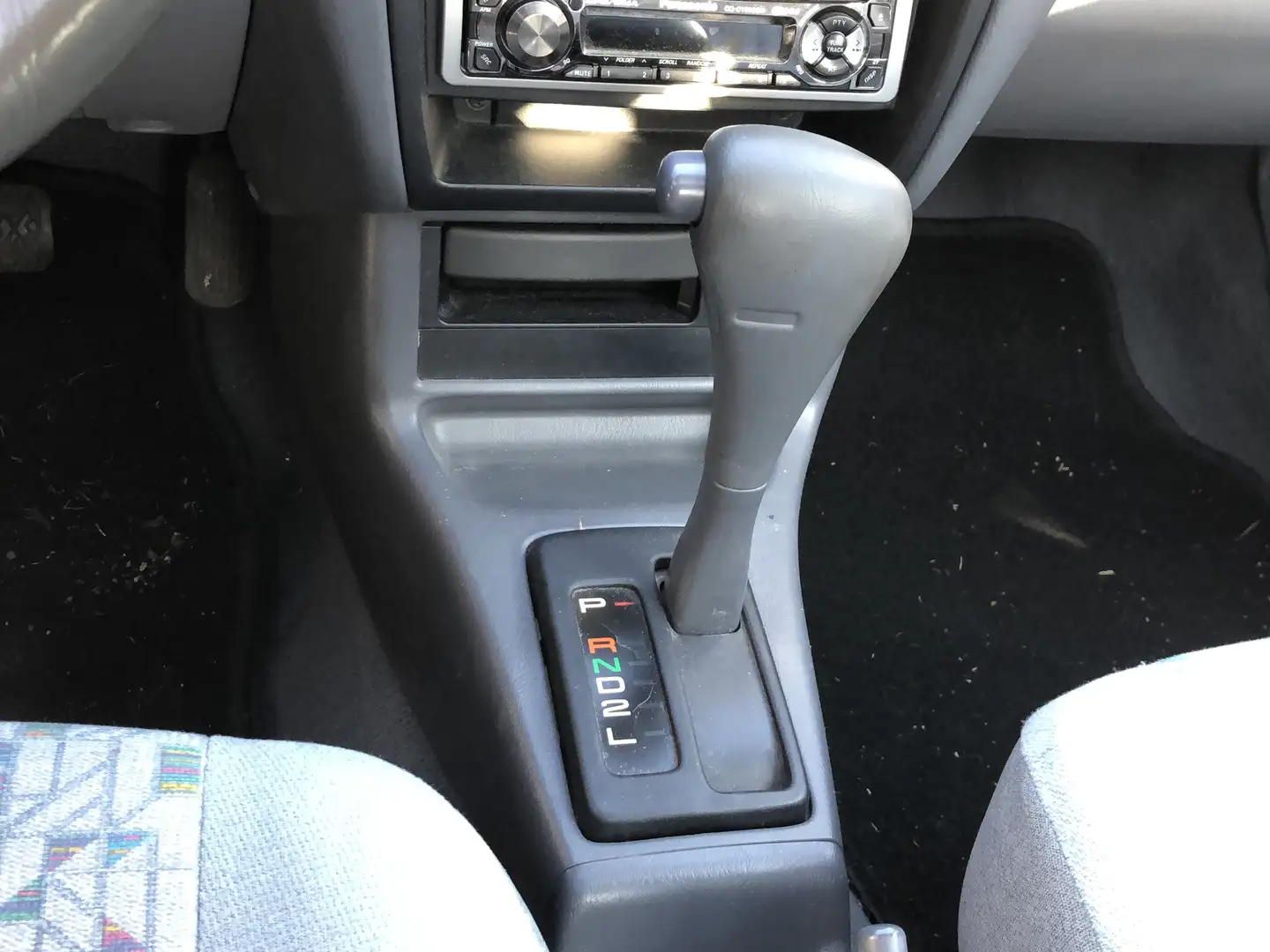 Toyota Starlet // Automatik //. 5-türig Grün - 1