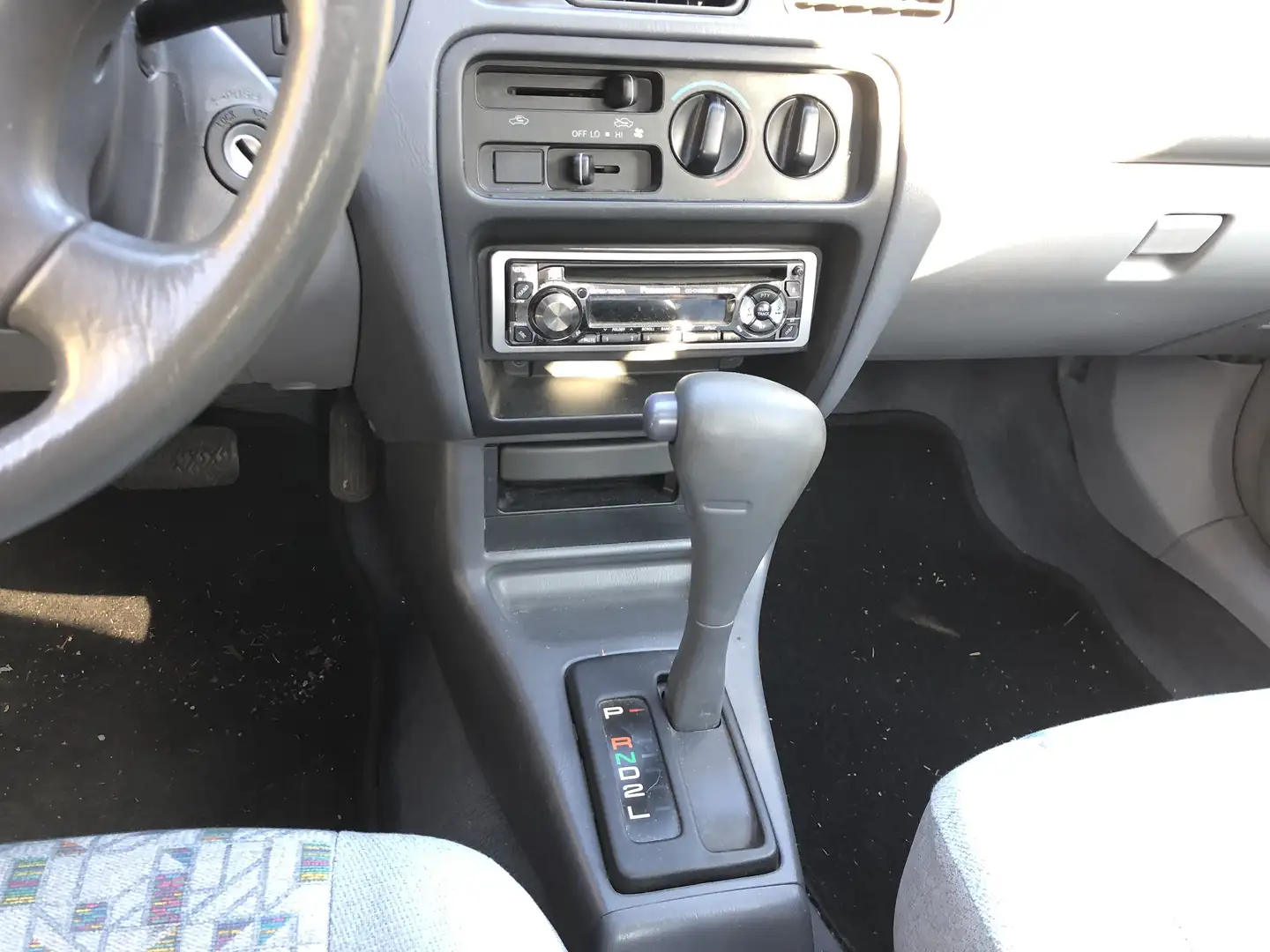 Toyota Starlet // Automatik //. 5-türig Grün - 2