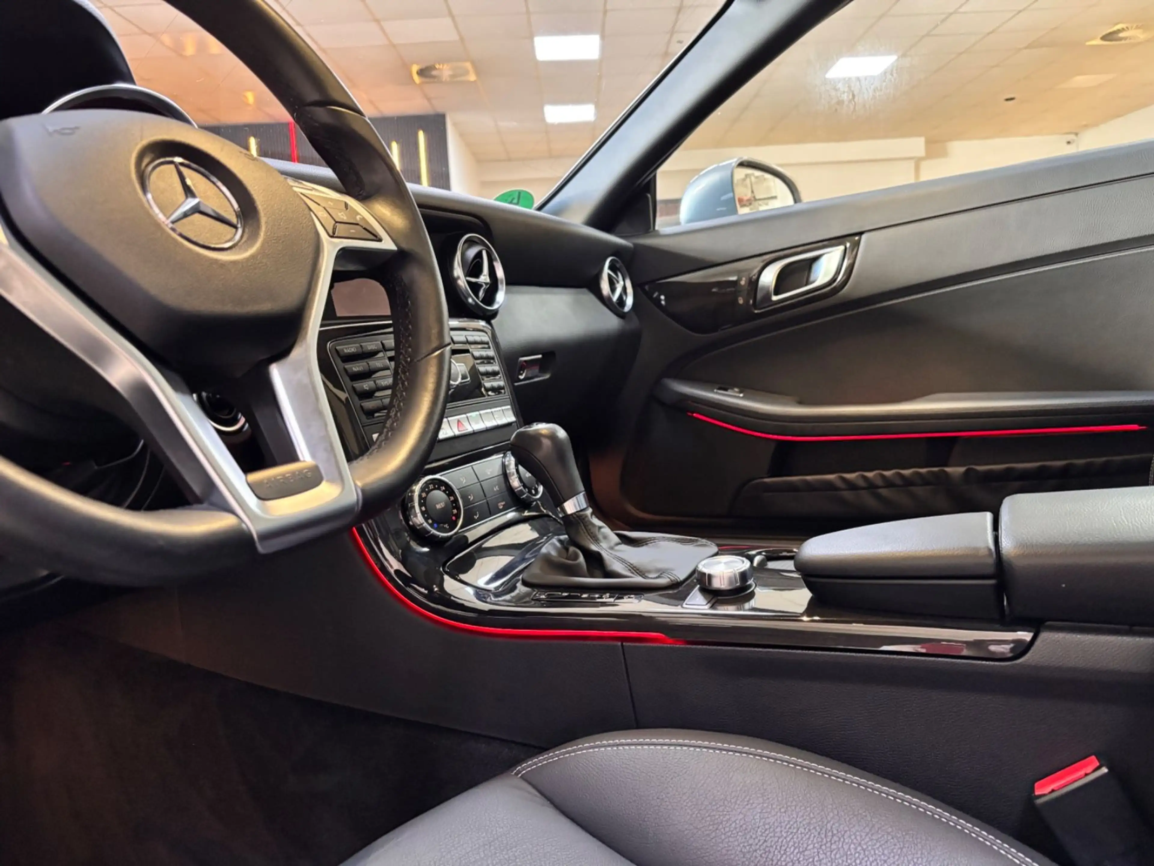 Mercedes-Benz SLK 200 SLK Roadster SLK 200 Avantgarde — photo 10