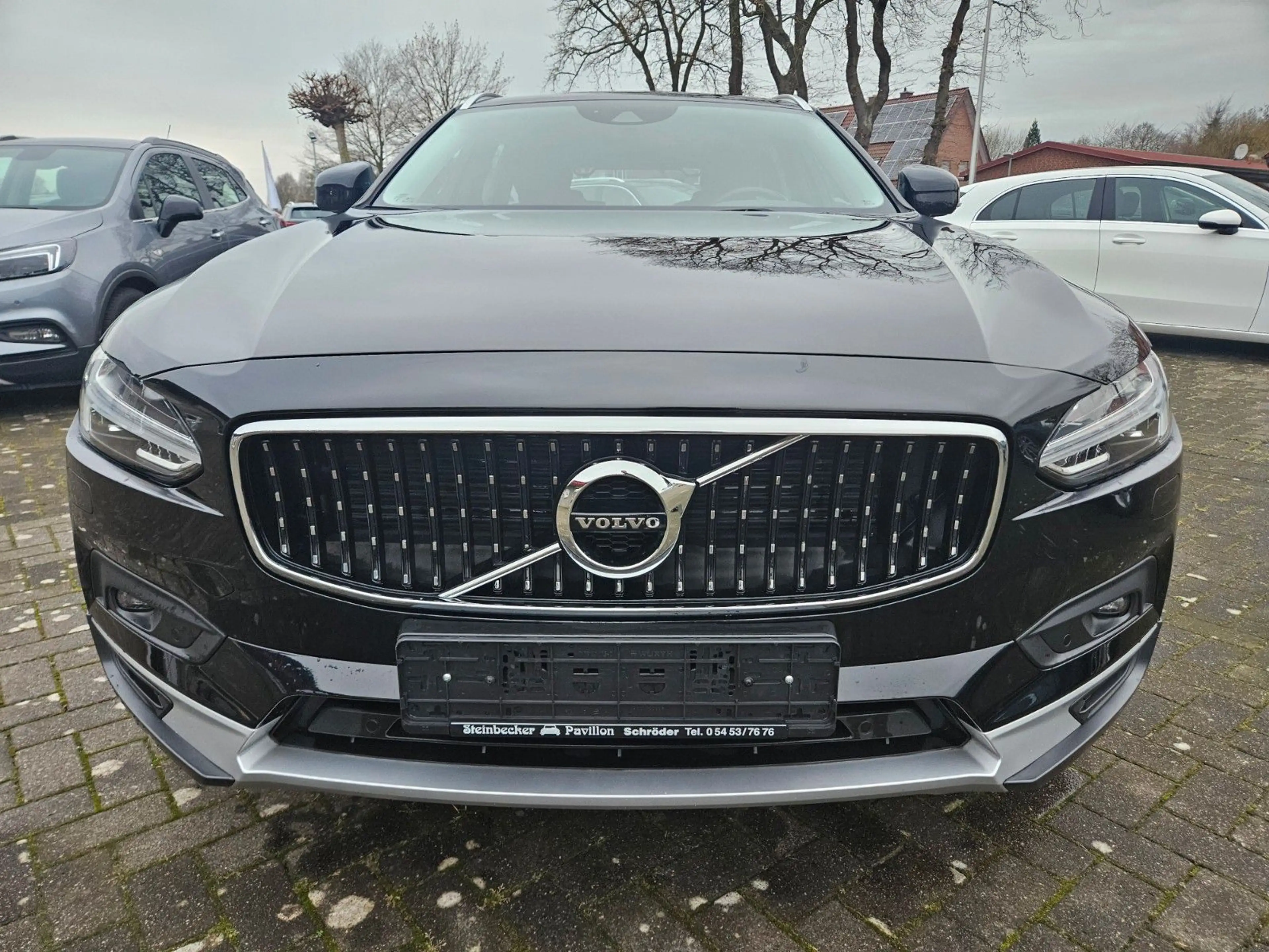 Volvo V90 Cross Country Pro AWD AHK LED LEDER XENIUM — photo 4